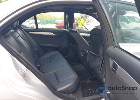 2013 Mercedes-Benz C 300 Luxury 4Matic/Sport 4Matic from USA, damaged, VIN WDDGF8AB6DR280557